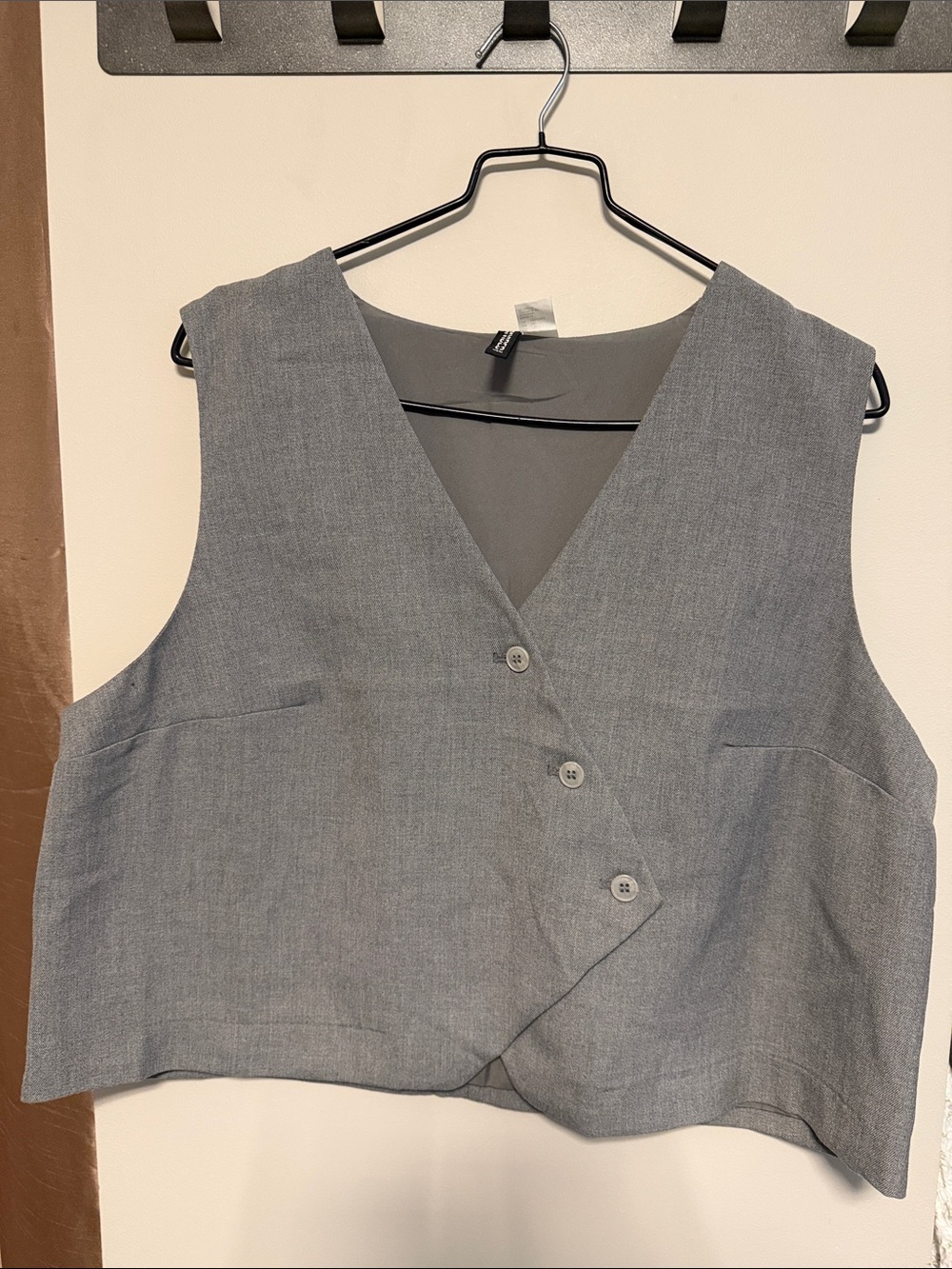 H&M Gray Sleeveless Button-Front Vest